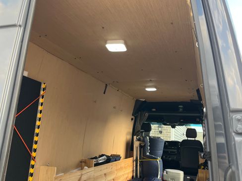 Used 2025 Mercedes-Benz Sprinter 2500 image 26