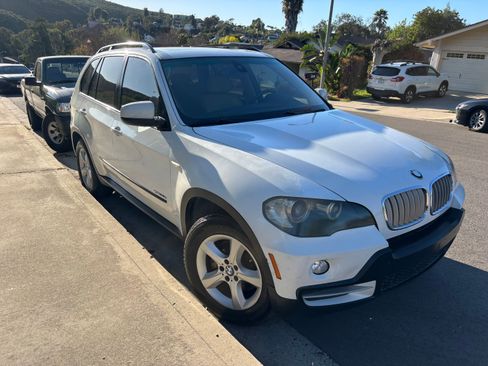 Used 2009 BMW X5 xDrive35d image 1