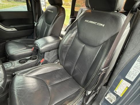 Used 2016 Jeep Wrangler Unlimited Rubicon image 20