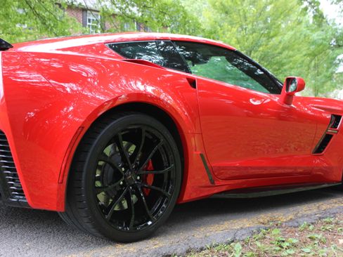 Used 2019 Chevrolet Corvette Grand Sport w/ Battery Protection Package RWD image 15