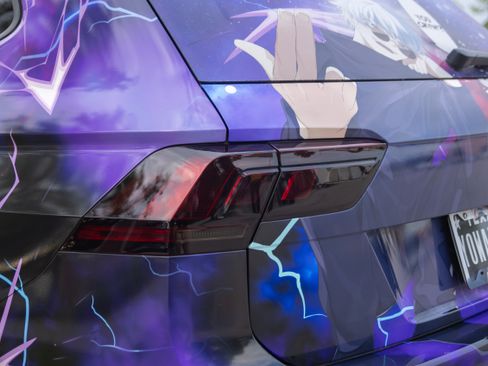 Used 2022 Volkswagen Tiguan SE R-Line image 10