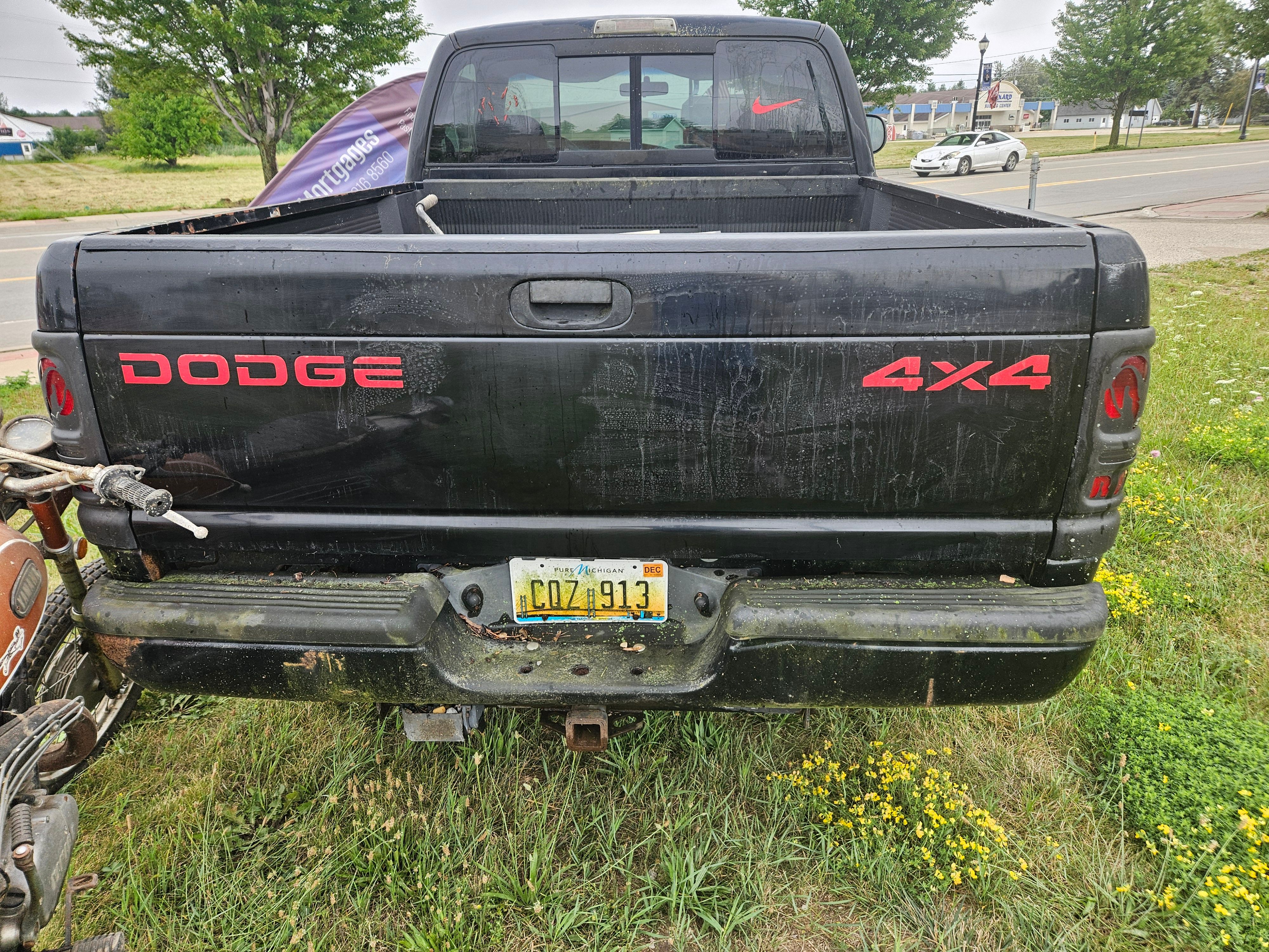 Used 1998 Dodge Ram 1500 Truck 4x4 Regular Cab image 9