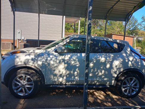 Used 2015 Nissan Juke S image 5