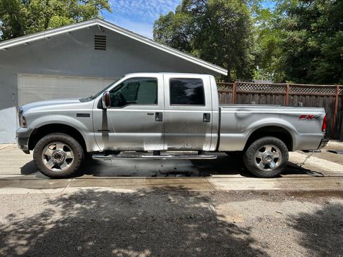 Used 2007 Ford F250 Lariat AWD/4WD image 1