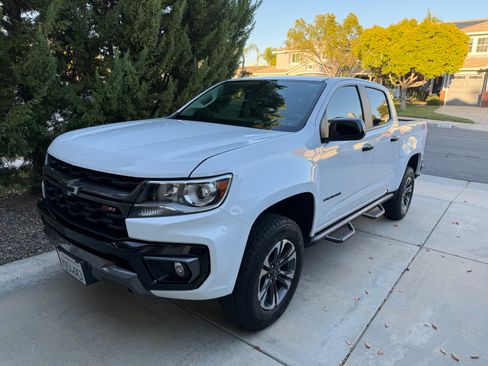 Used 2021 Chevrolet Colorado Z71 w/ Safety Package image 1