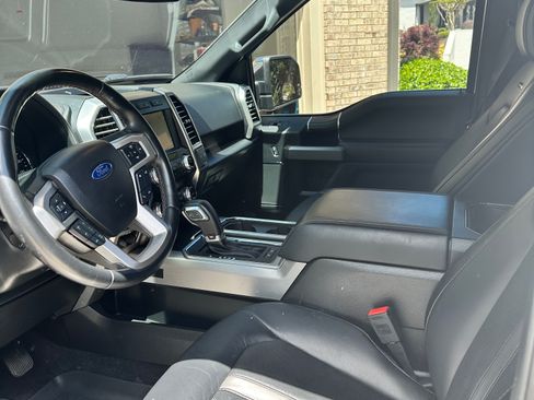 Used 2019 Ford F150 Platinum w/ Equipment Group 701A Luxury image 17