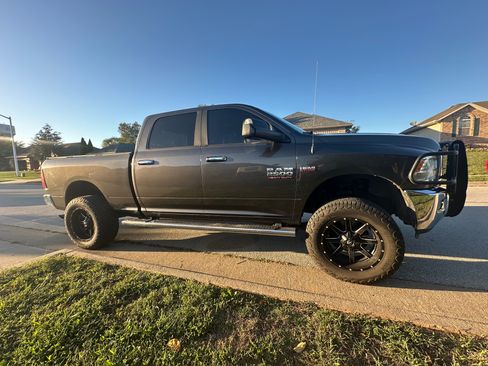 Used 2017 RAM 2500 Big Horn image 1