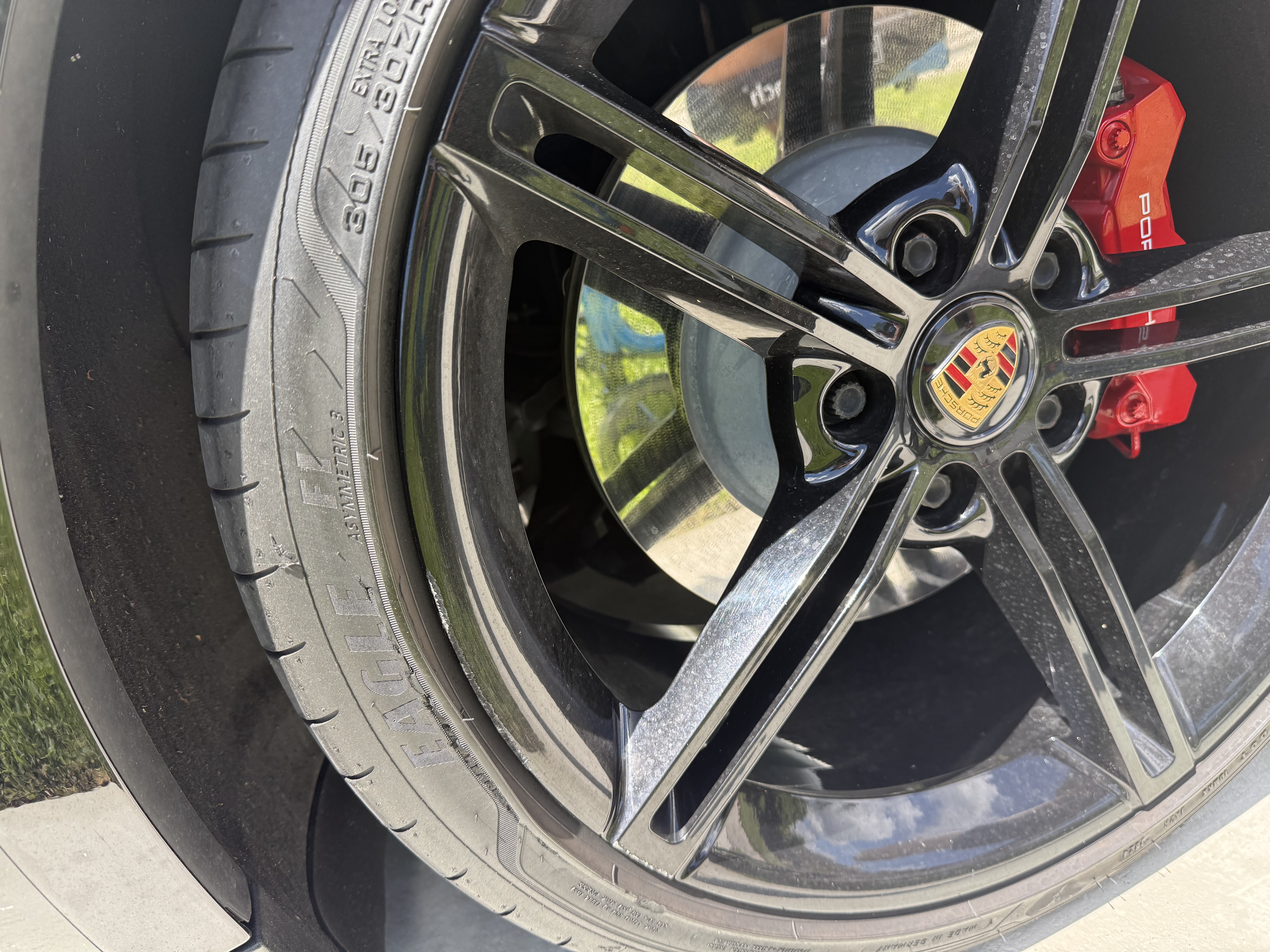 Used 2022 Porsche Taycan 4S AWD/4WD image 13