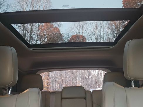 Used 2015 Jeep Grand Cherokee Limited w/ Luxury Group II image 10