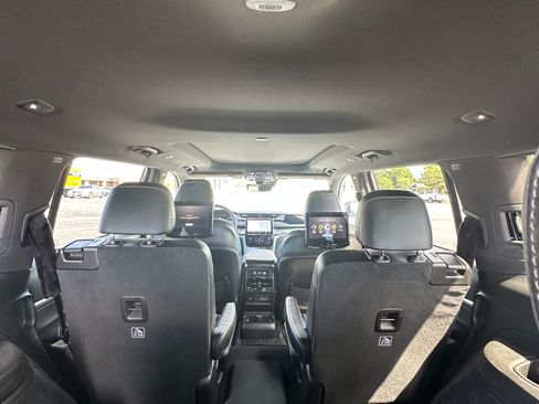 Used 2023 Jeep Grand Cherokee L Overland w/ Rear Seat Video Group I RWD image 8