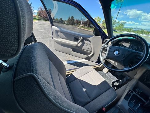 Used 1996 BMW 318ti Hatchback RWD image 13