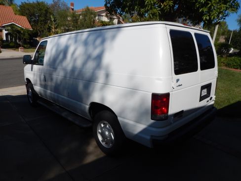 Used 2012 Ford E-250 and Econoline 250 w/ PWR Group image 8