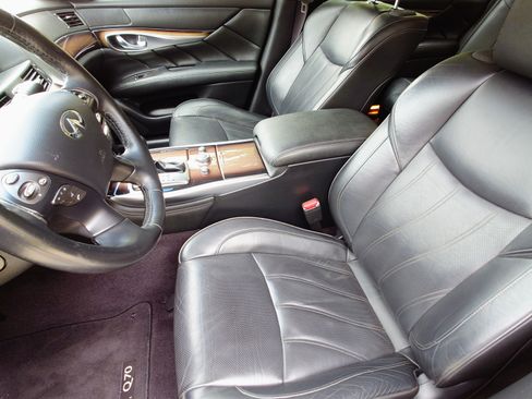 Used 2016 INFINITI Q70 L 3.7 w/ Deluxe Touring Package image 20