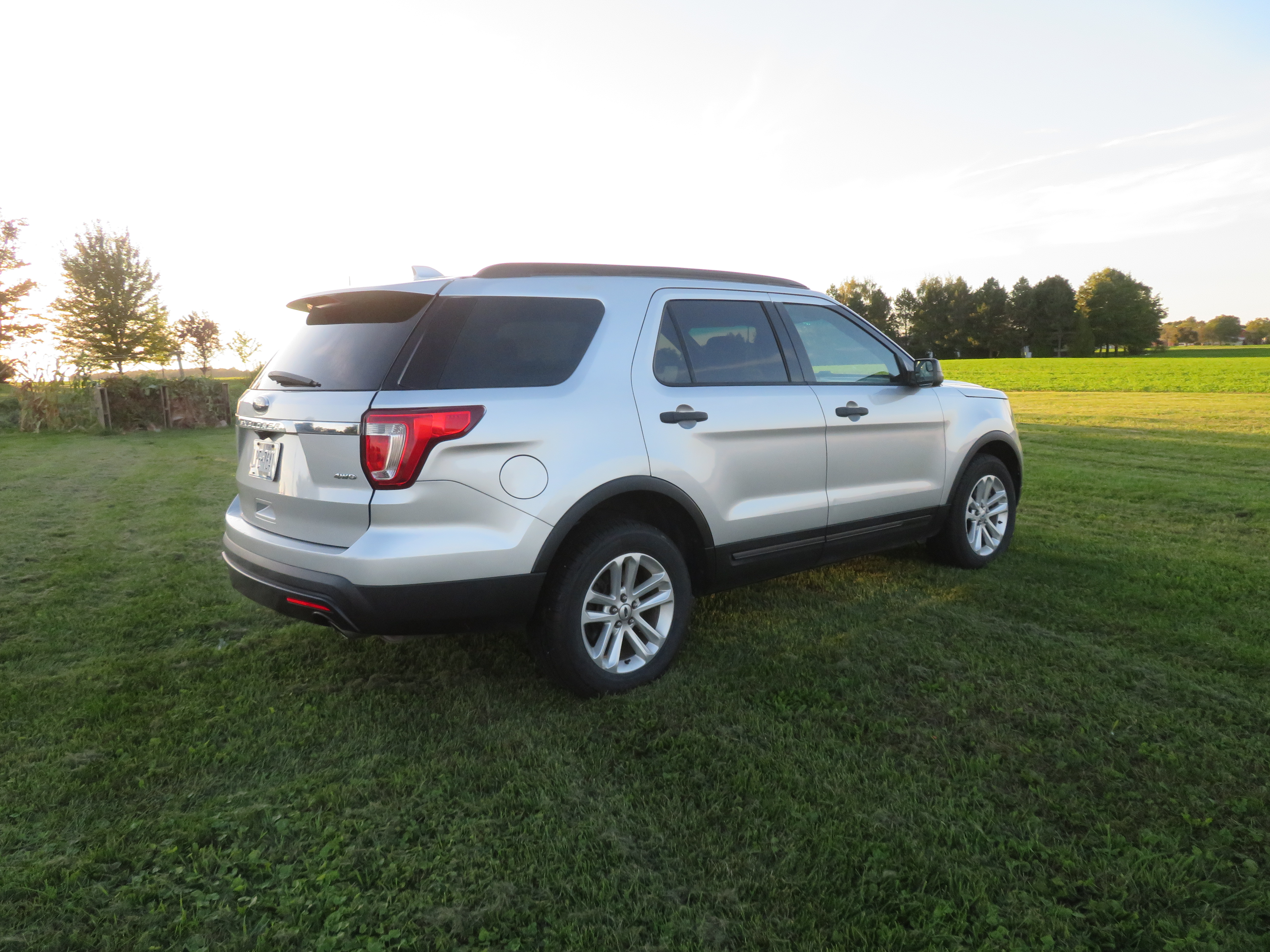 Used 2017 Ford Explorer 4WD image 4