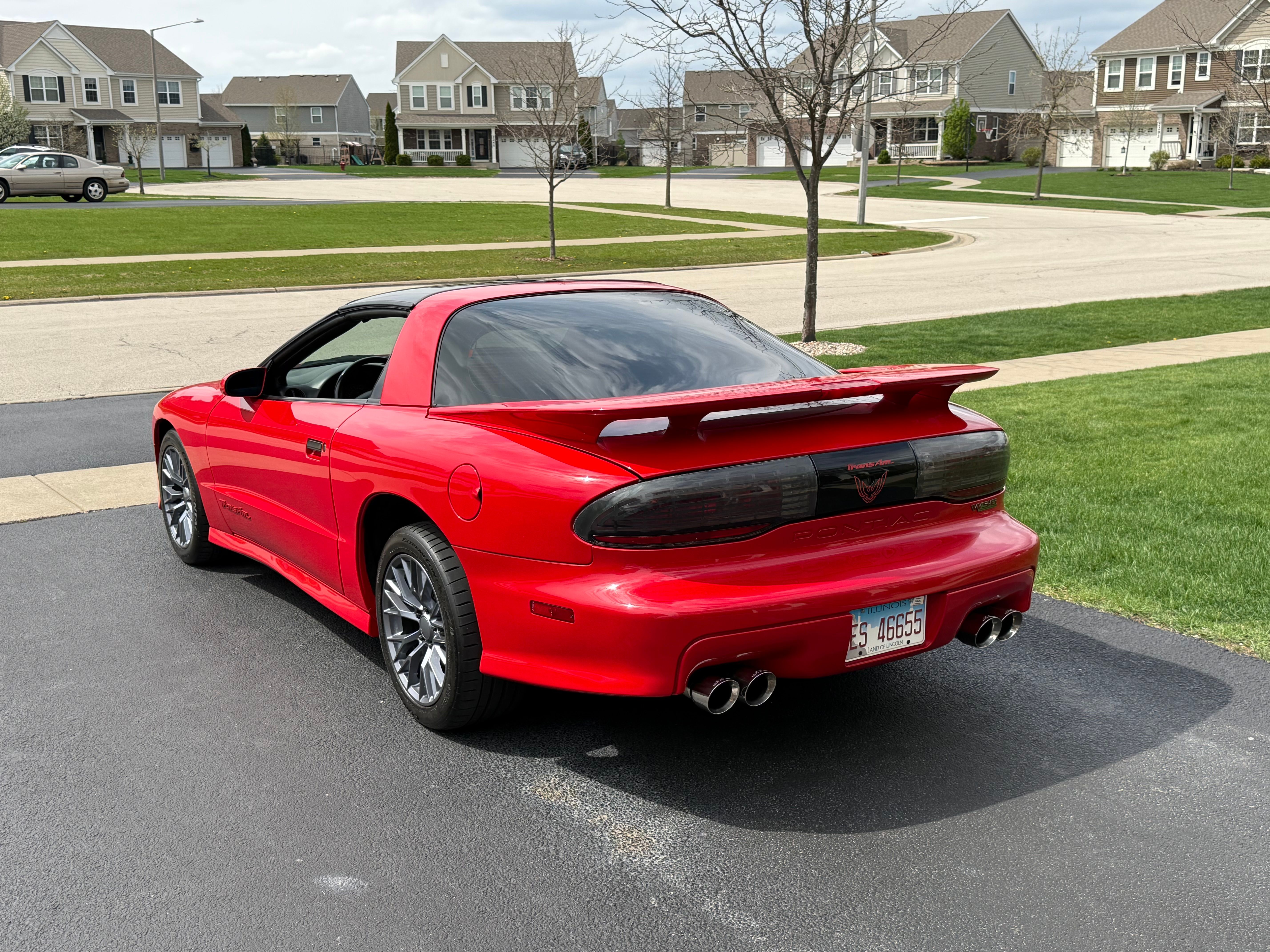 Used 1996 Pontiac Firebird Trans Am RWD image 4
