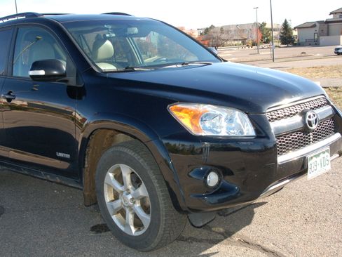 Used 2010 Toyota RAV4 Limited image 12