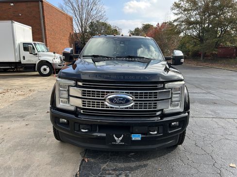 Used 2018 Ford F450 Platinum w/ Platinum Ultimate Package image 4