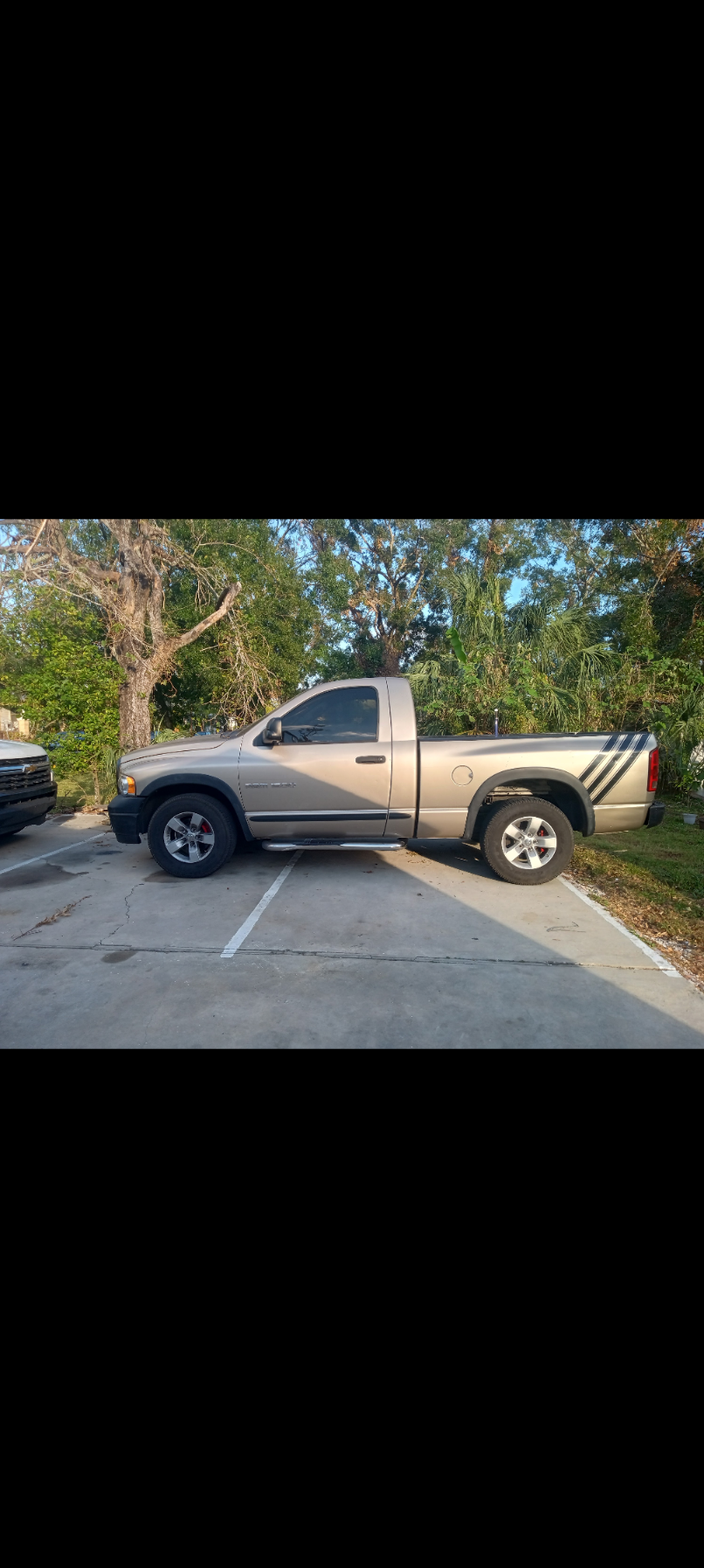 Used 2005 Dodge Ram 1500 Truck ST RWD image 4