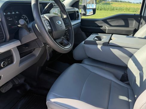 Used 2023 Ford F450 XL w/ XL Chrome Package image 9