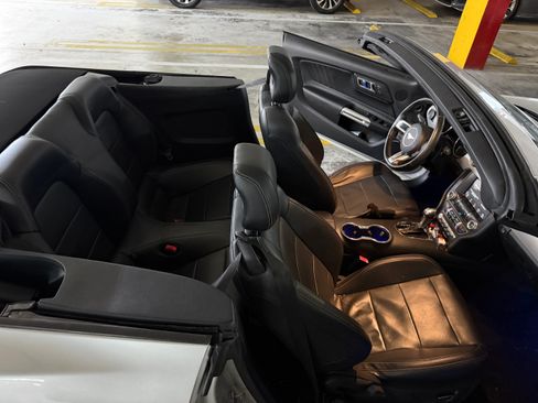 Used 2016 Ford Mustang Premium RWD image 9