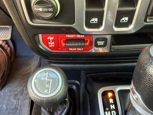 Used 2018 Jeep Wrangler Rubicon image 17