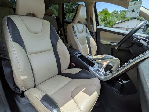 Used 2010 Volvo XC60 T6 R-Design AWD/4WD image 18