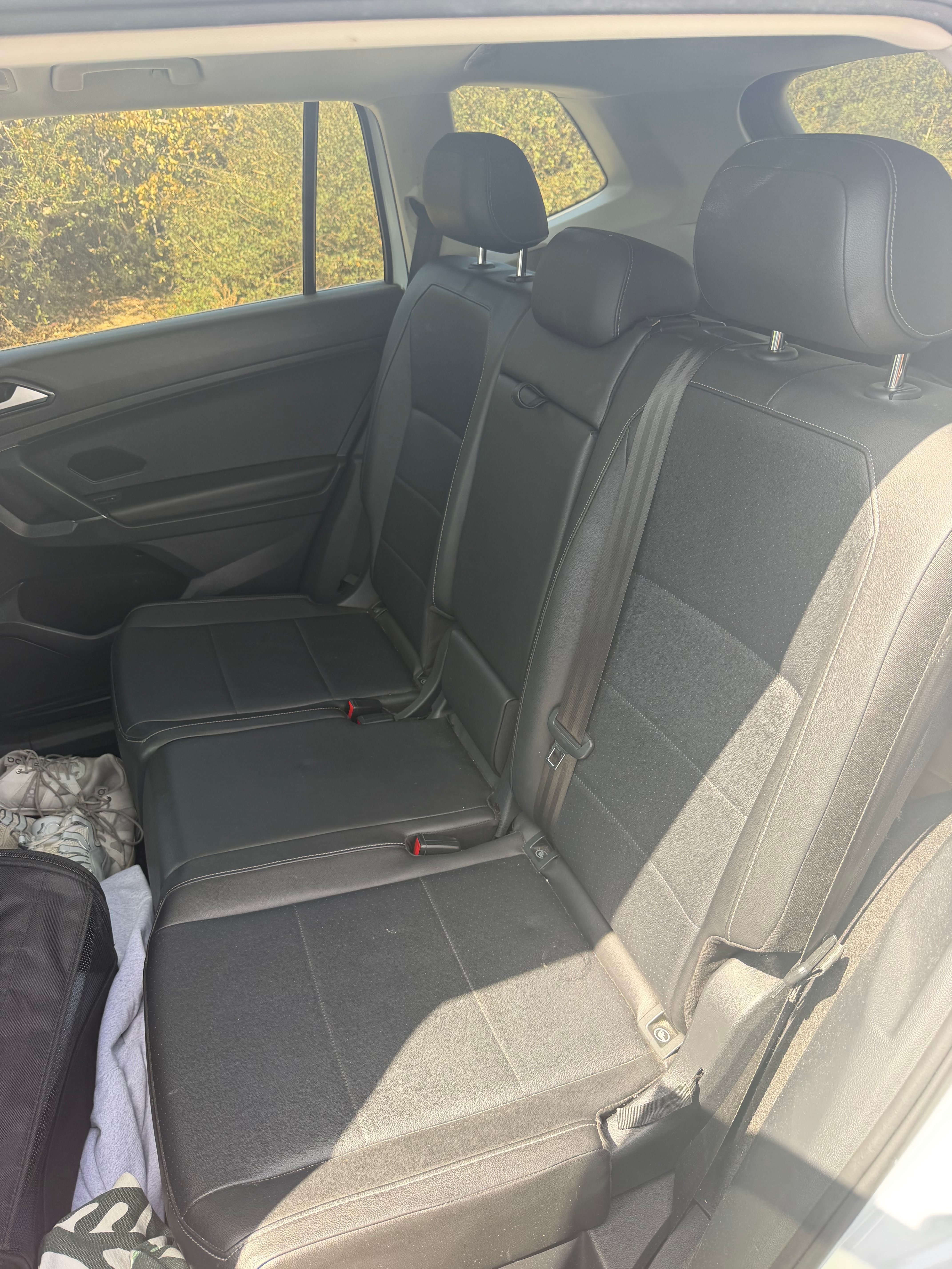 Used 2018 Volkswagen Tiguan SEL AWD/4WD image 8