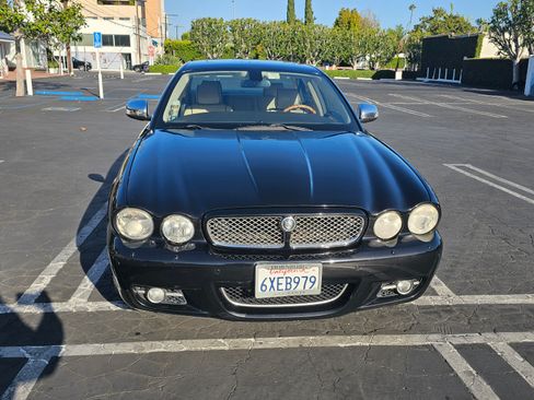 Used 2008 Jaguar XJ8 L image 2