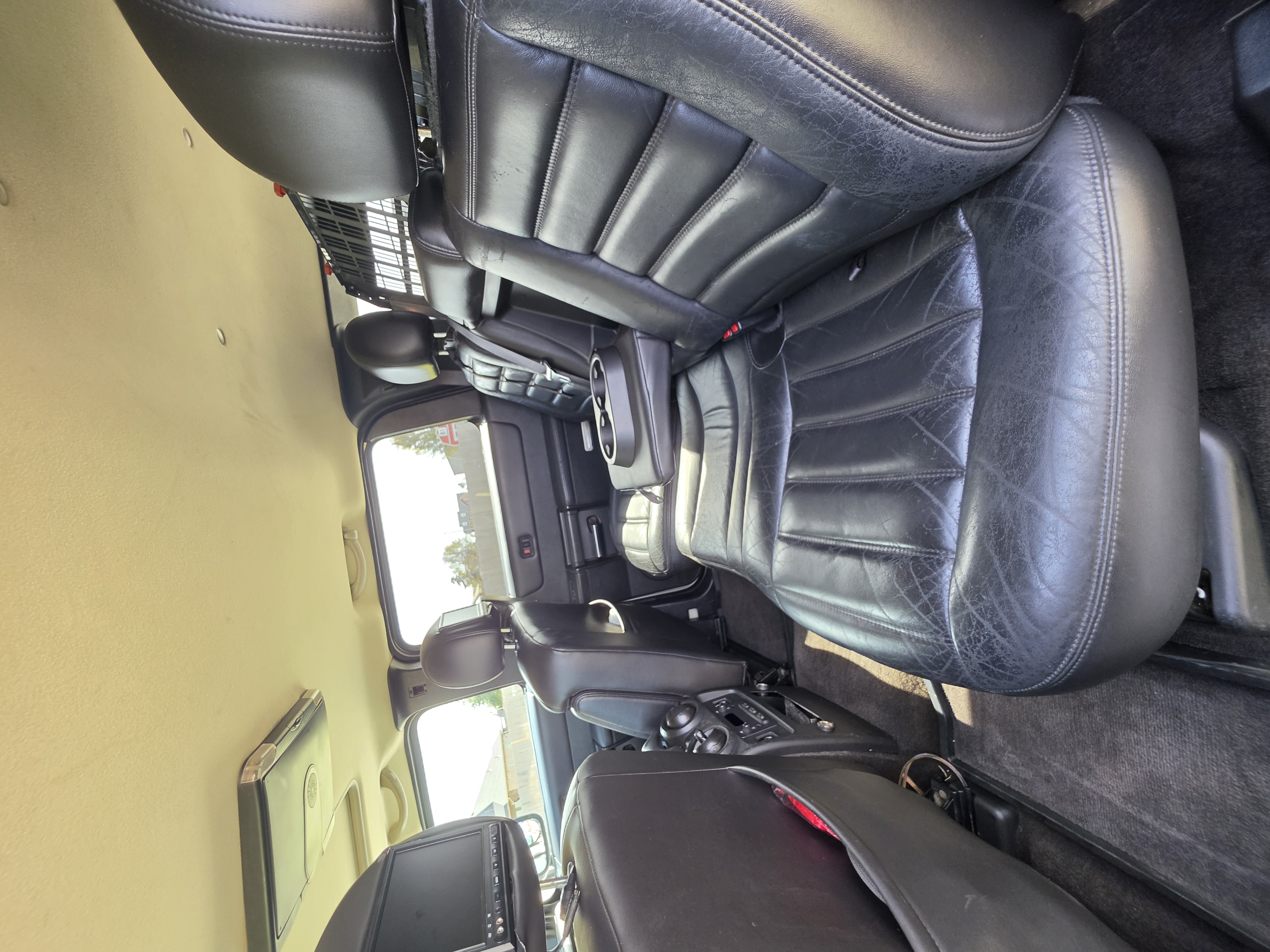 Used 2005 HUMMER H2 w/ Preferred Equipment Group AWD/4WD image 11
