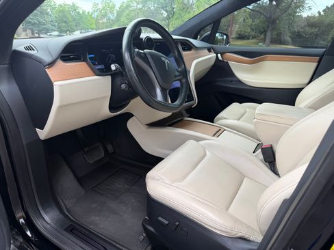 Used 2020 Tesla Model X Long Range AWD/4WD image 10