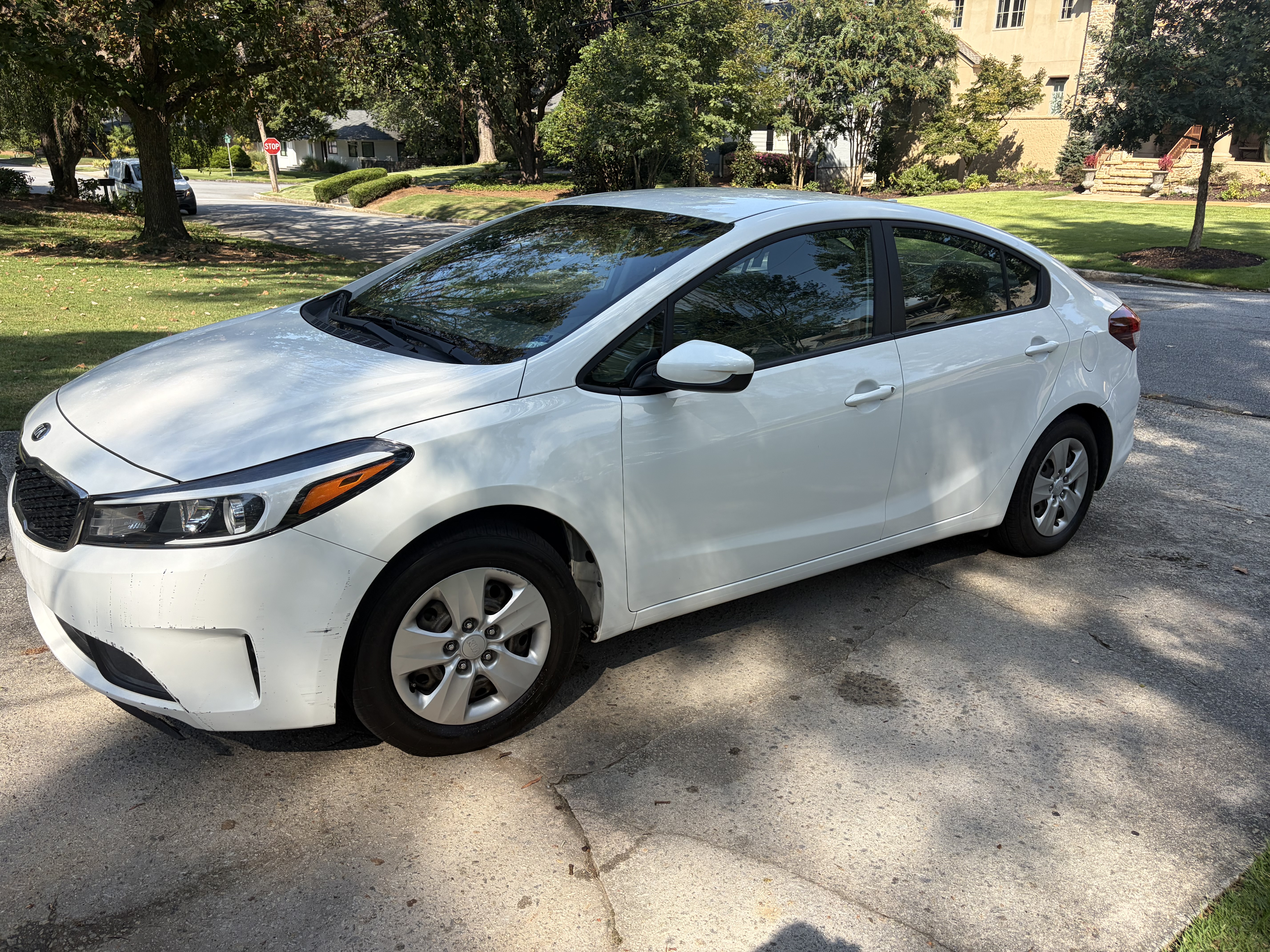 Used 2017 Kia Forte LX FWD image 4