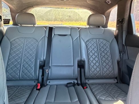 Used 2020 Audi SQ7 Prestige w/ Prestige Package AWD/4WD image 16