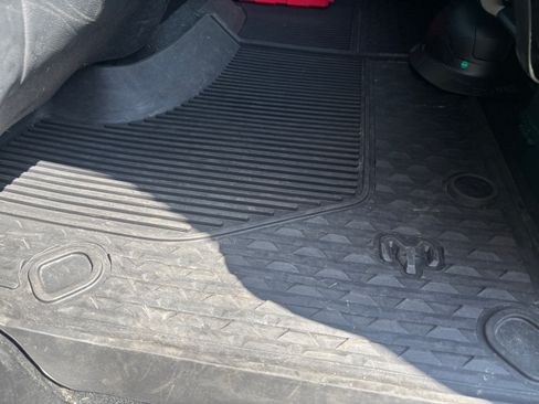 Used 2019 RAM 1500 Laramie AWD/4WD image 25