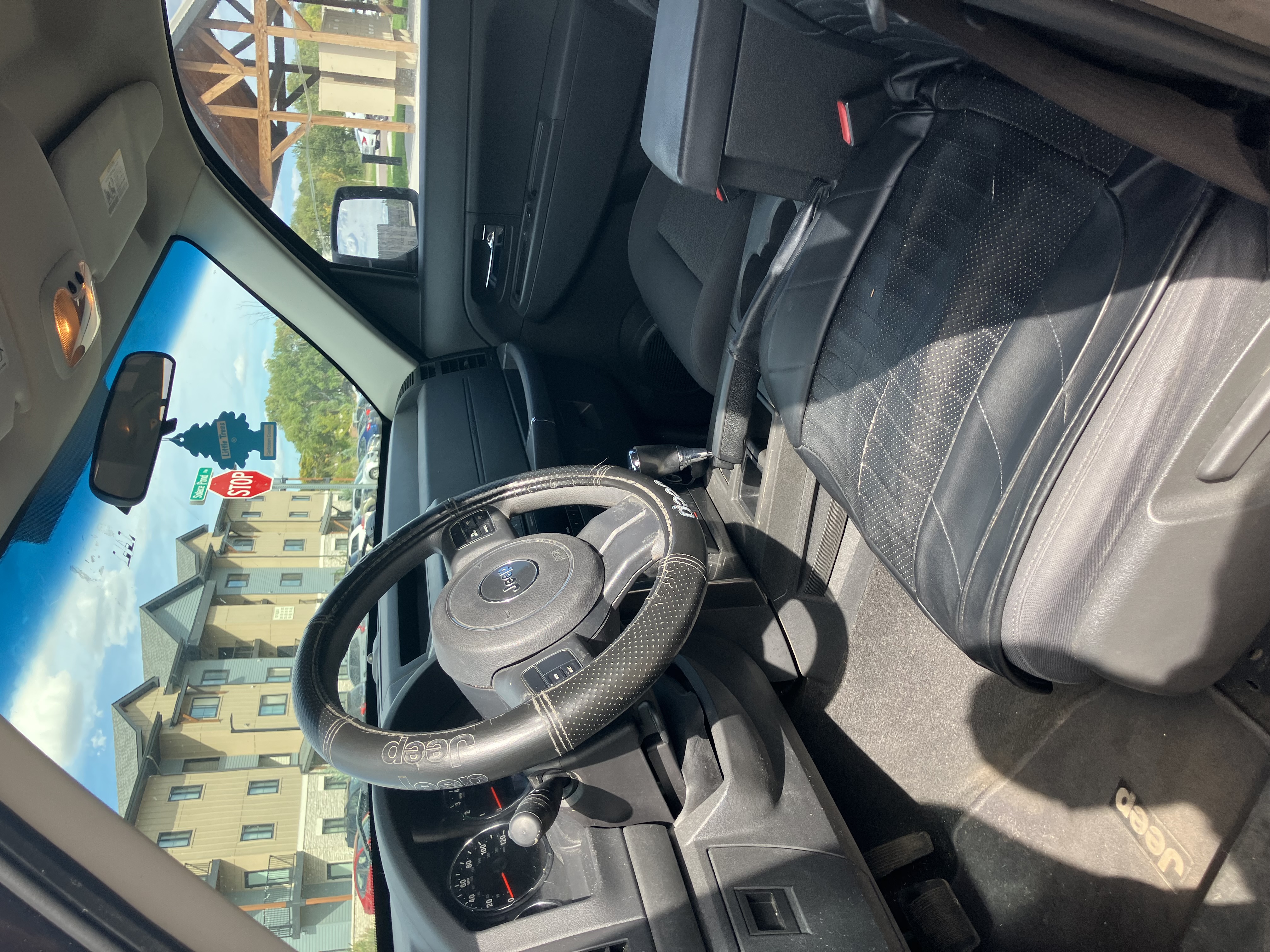 Used 2011 Jeep Liberty Sport RWD image 10