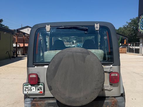 Used 2000 Jeep Wrangler Sport AWD/4WD image 2
