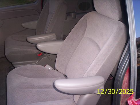 Used 2003 Dodge Grand Caravan Sport image 10