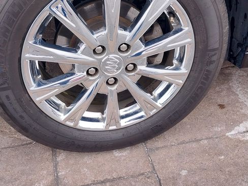 Used 2011 Buick Lucerne CXL image 13