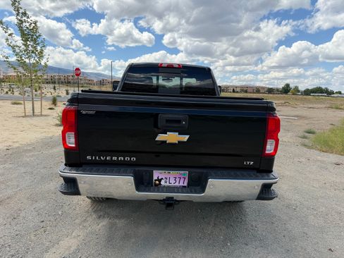 Used 2017 Chevrolet Silverado 1500 LTZ w/ LTZ Plus Package AWD/4WD image 9
