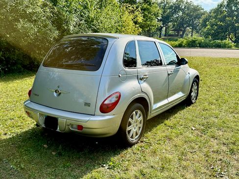 Used 2007 Chrysler PT Cruiser Touring w/ Fleet Value Group I FWD image 6