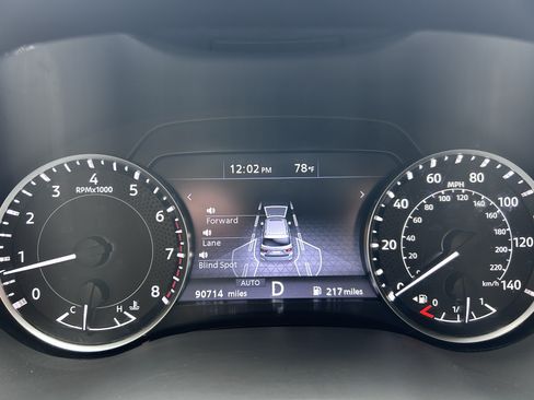 Used 2021 Nissan Armada SL w/ Captain's Chairs Package image 9