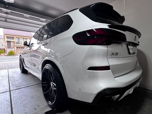 Used 2024 BMW X5 xDrive40i w/ M Sport Package image 13