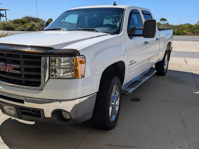 Used 2009 GMC Sierra 2500 SLE w/ Convenience Package