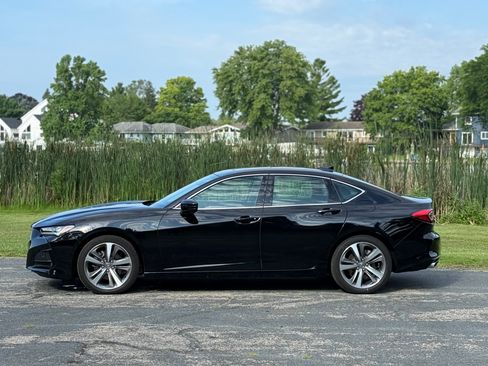 Used 2022 Acura TLX SH-AWD w/ Advance Package image 2