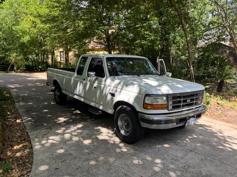 Used 1996 Ford F250 2WD SuperCab image 1