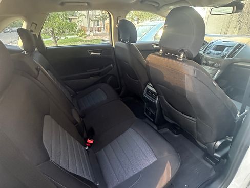 Used 2019 Ford Edge SE w/ Cargo Accessory Package AWD/4WD image 14