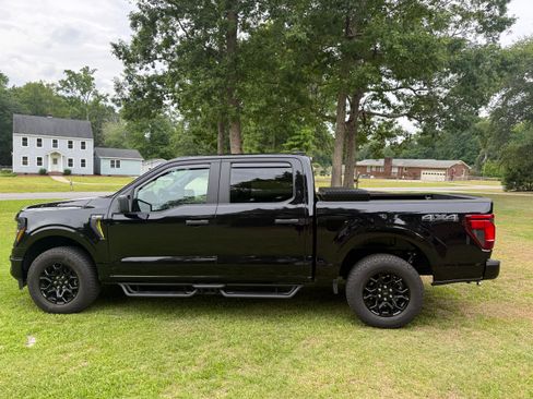 Used 2025 Ford F150 STX AWD/4WD image 8