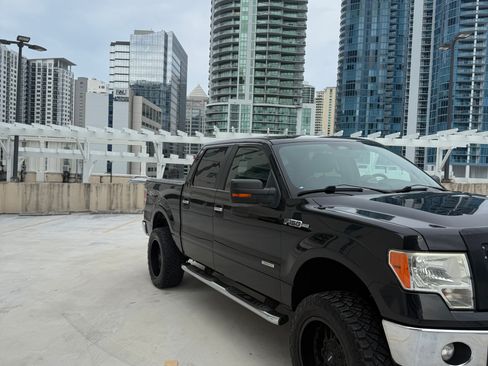 Used 2014 Ford F150 XLT w/ Equipment Group 302A Luxury AWD/4WD image 4