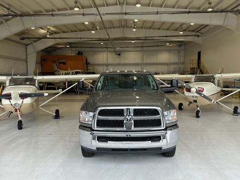 Used 2015 RAM 3500 Tradesman w/ Chrome Appearance Group image 4