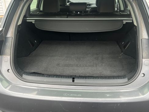 Used 2012 Lexus CT 200h Premium image 11