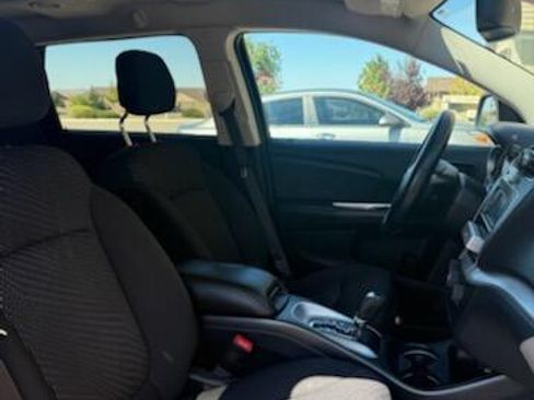 Used 2017 Dodge Journey SXT w/ Blacktop Package image 4